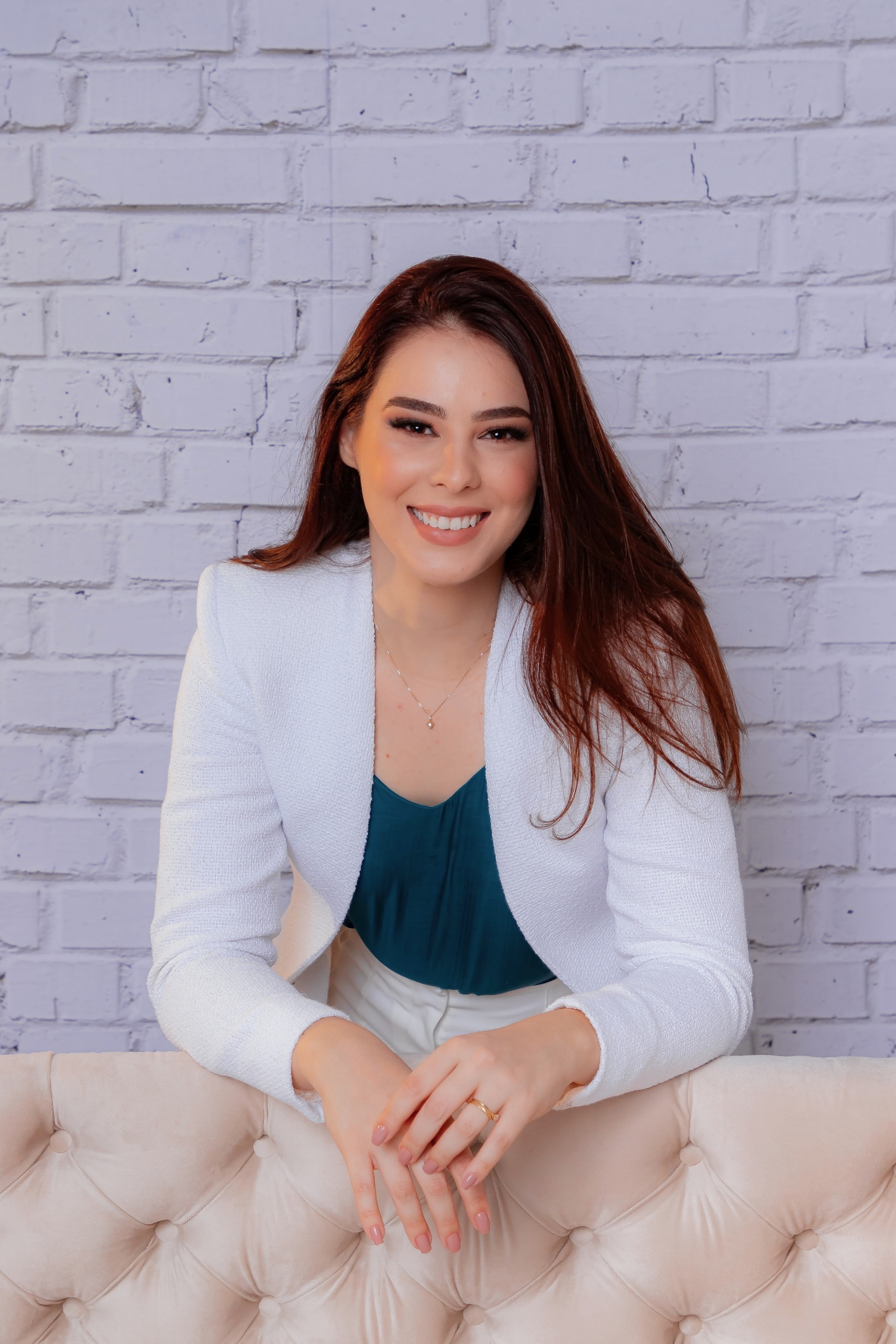Deborah Minharo — Advogada / Lawyer